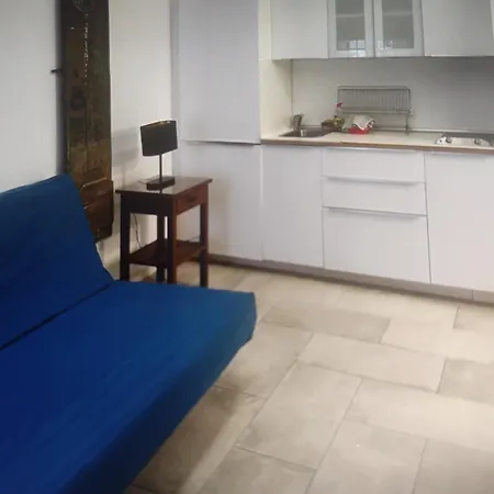 In The Very Heart ליסבון